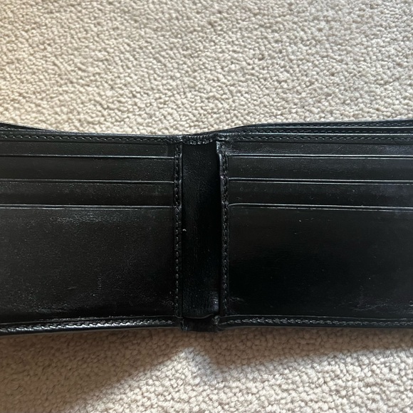 Men’s Gucci Wallet - Picture 4 of 5